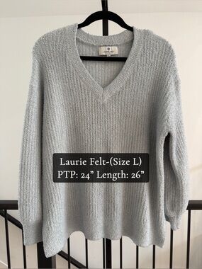Laurie Felt Soft Light Gray V-Neck Pullover Sweater
